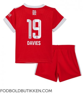 Bayern Munich Alphonso Davies #19 Hjemmebanetrøje Børn 2022-23 Kortærmet (+ Korte bukser)